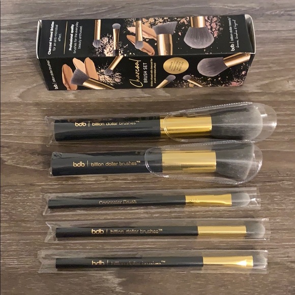 SOLD!!  Billion Dollar Brushes Charcoal brush - Picture 2 of 2